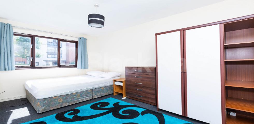 			SPLIT LEVEL 3 BEDROOM MAISONETTE, 3 Bedroom, 1 bath, 1 reception Ground Floor Maisonette			 Dalmeny Avenue, TUFNELL PARK